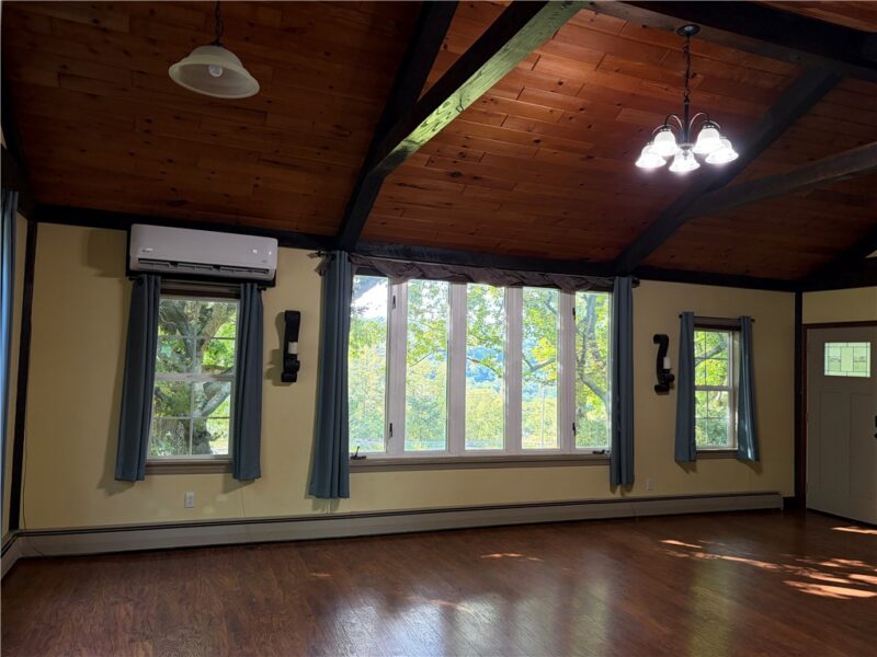 101 Fairground Road — photo 4