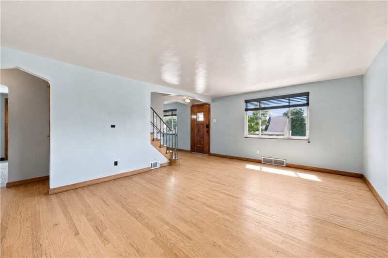 519 Susanna Court — photo 6