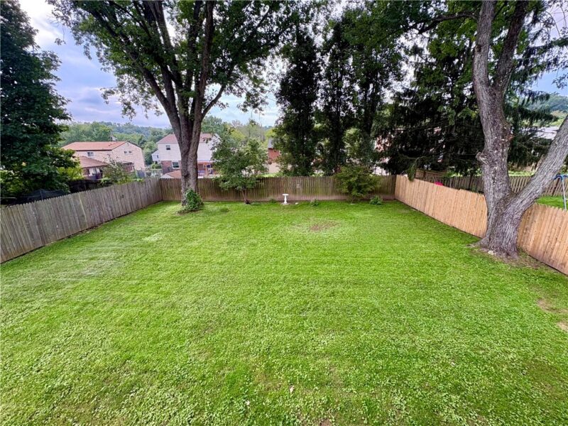 556 Catskill Dr — photo 4
