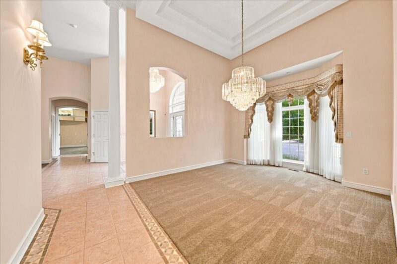217 Fox Hollow DRIVE — photo 8