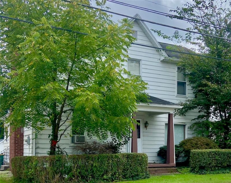 915 Main St — photo 2