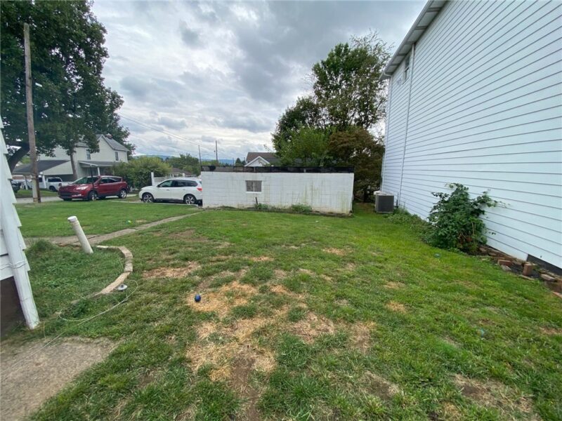 915 Main St — photo 4