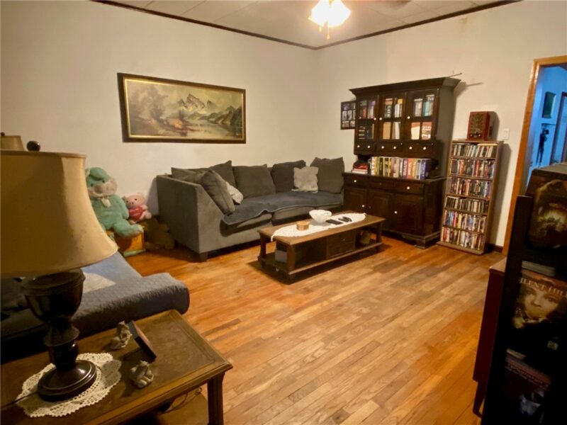915 Main St — photo 7