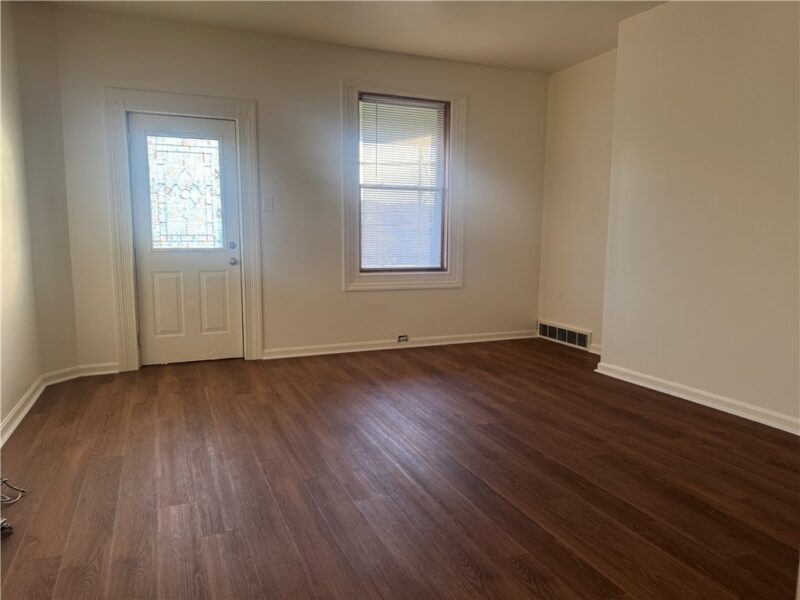 294 Beaver St — photo 3