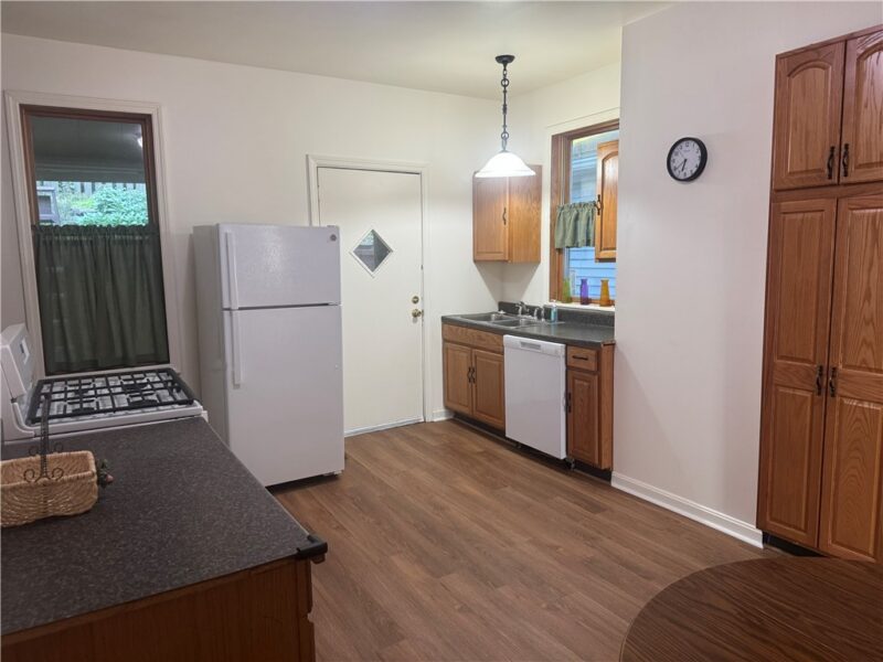 294 Beaver St — photo 6