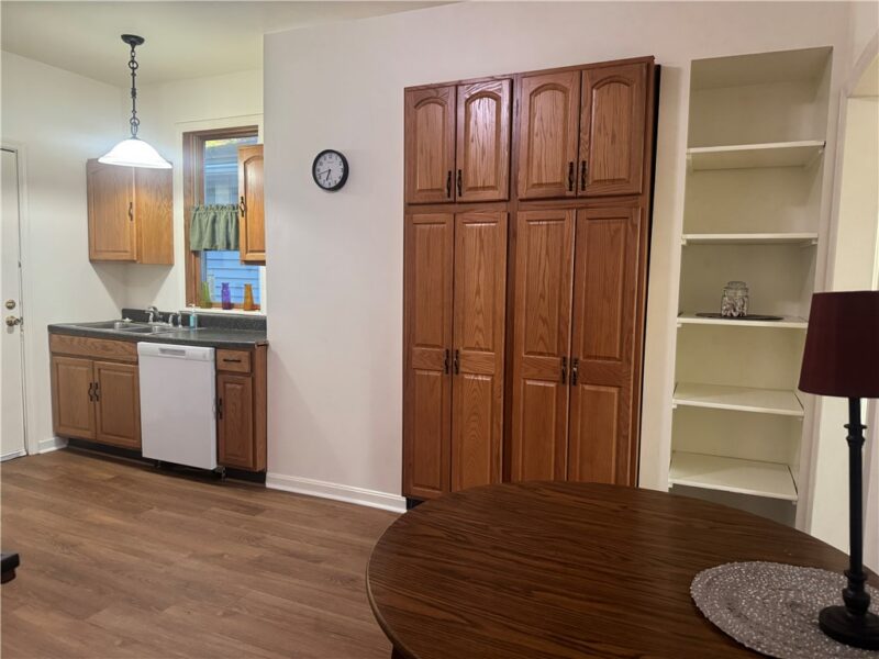 294 Beaver St — photo 8