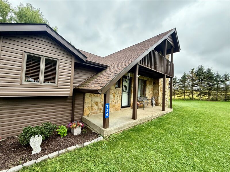 734 Bruin Rd — photo 3