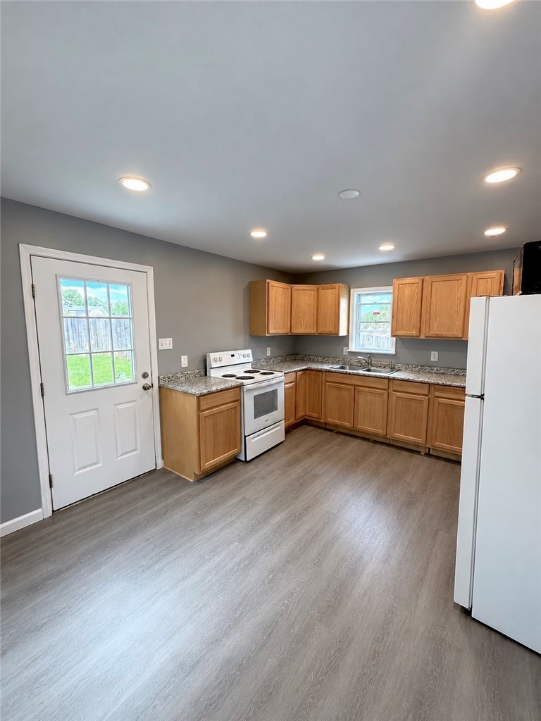 488 New York Ave — photo 3