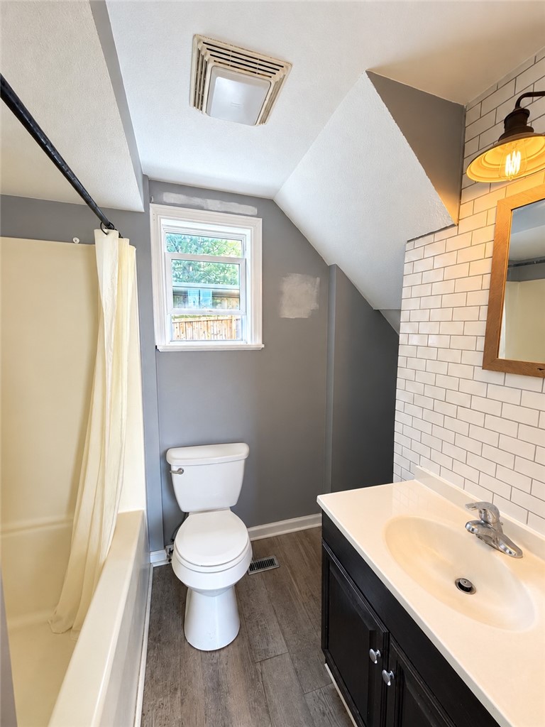 488 New York Ave — photo 4
