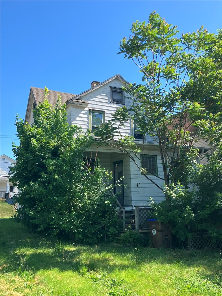 541 Lorain St — photo 3