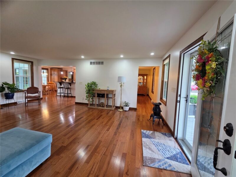 305 Dick Rd — photo 5