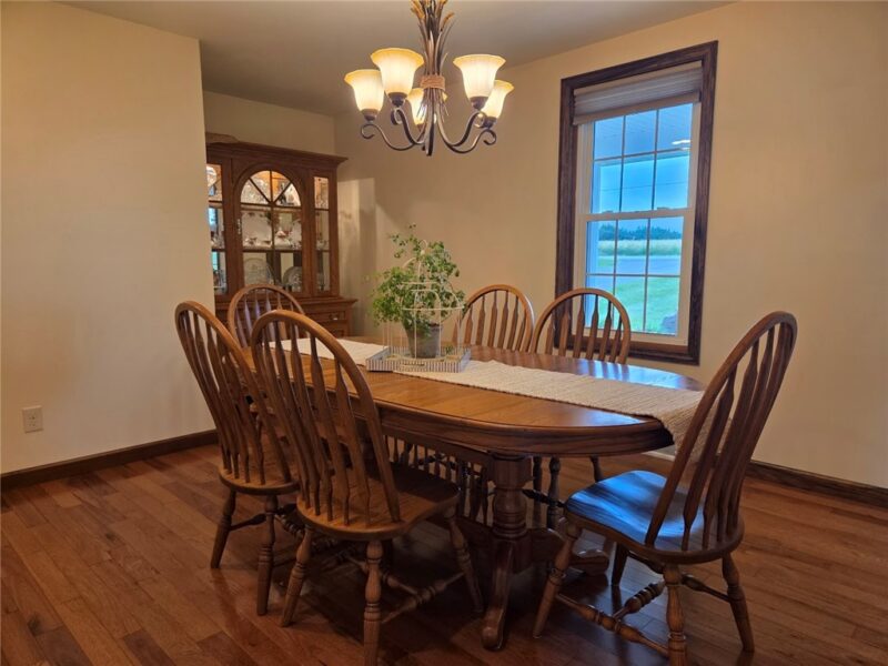 305 Dick Rd — photo 8