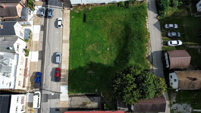 317 Fallowfield Ave — photo 3