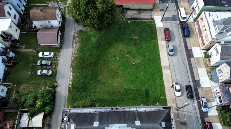 317 Fallowfield Ave — photo 4