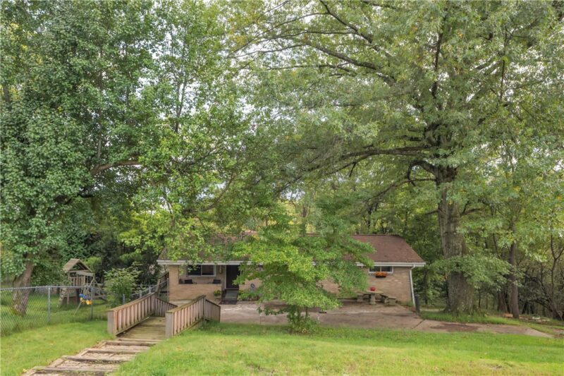 270 Mckim Dr — photo 2