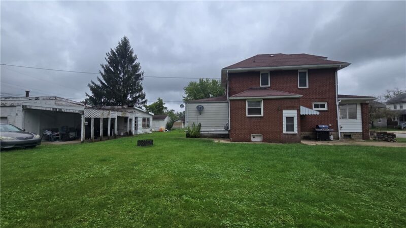 686 Stambaugh Ave — photo 2