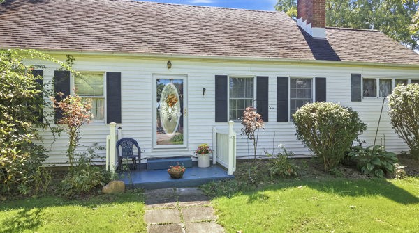 3061 Main St — photo 1
