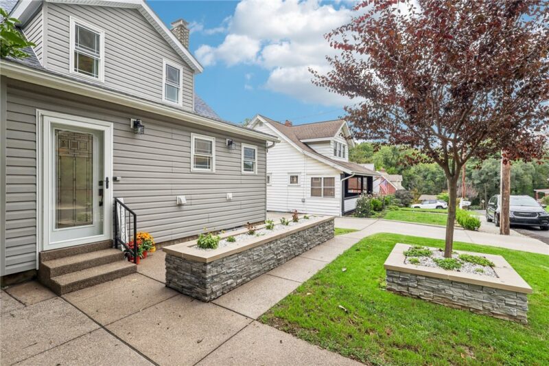 204 Martha Ave — photo 3