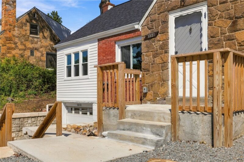 1521 Prospect Rd — photo 3