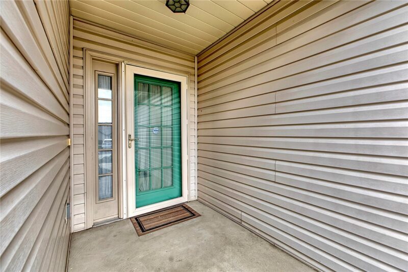 12 Medinah Court — photo 2