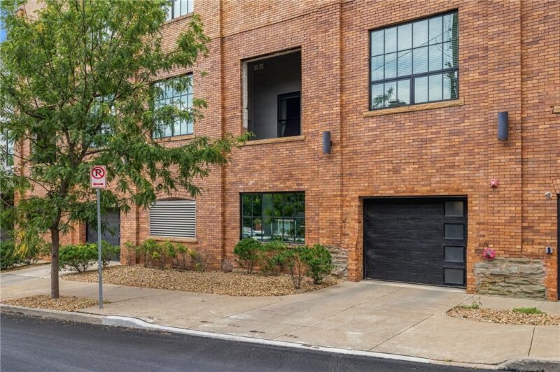 622 Gross St 204 — photo 2