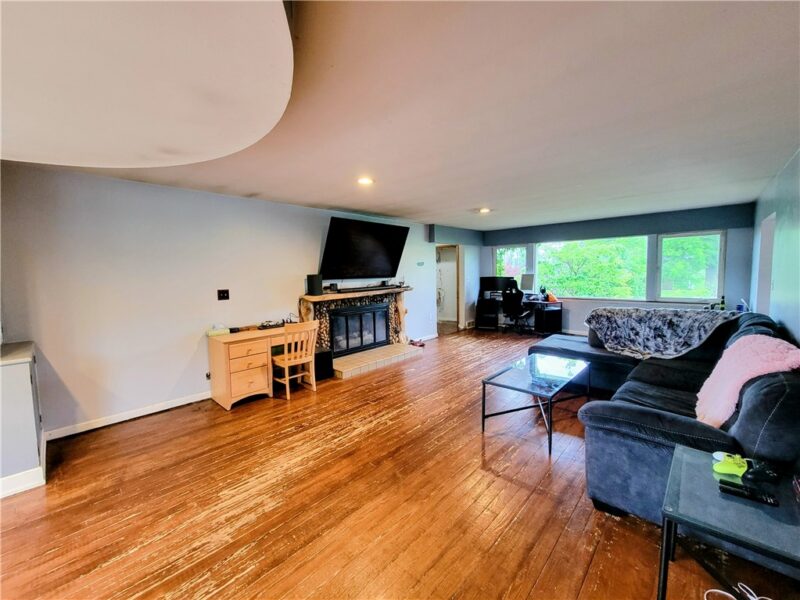 1115 State Rd — photo 4