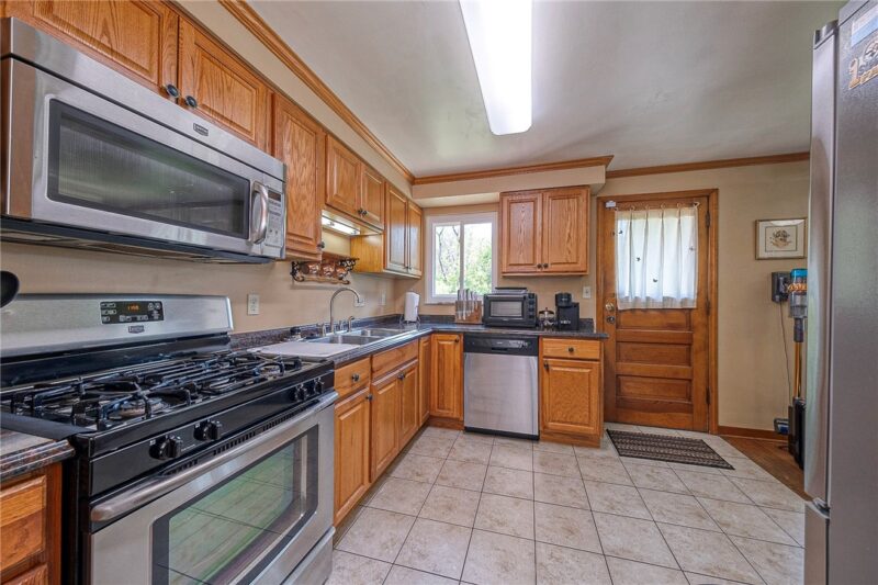 202 Russell Drive — photo 8