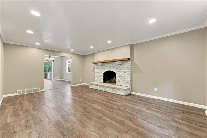 1112 Montana Ave — photo 4