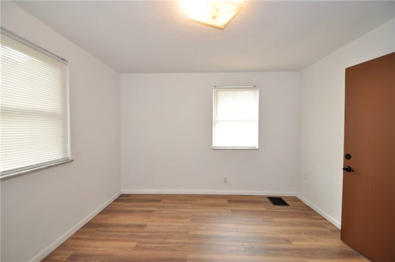 432 Oregon Ave — photo 8