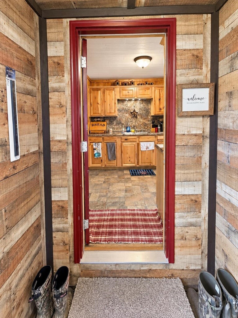 152 Gypsy Rd — photo 4