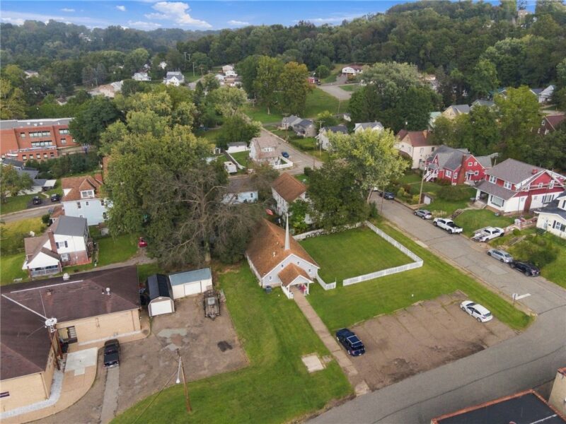 1415 Strawn Ave — photo 2
