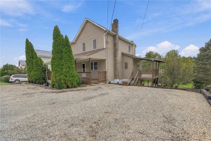 739 White St — photo 2
