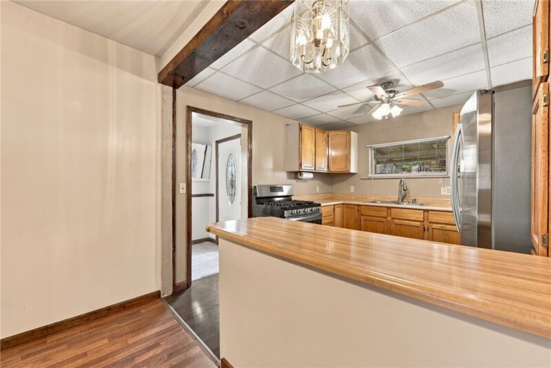 739 White St — photo 4