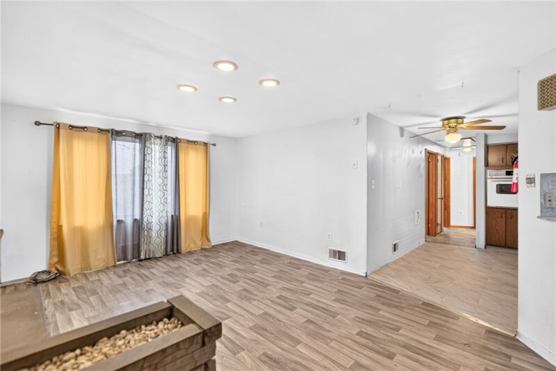 605 Wall Street — photo 8