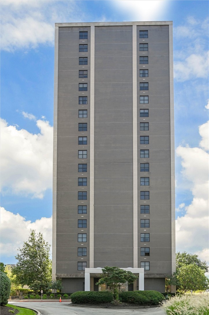 112 WASHINGTON PLACE 11G — photo 1