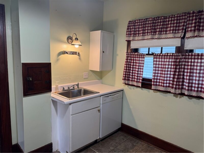 470 Braddock Ave — photo 6