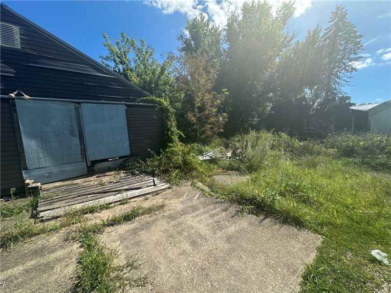 1058 Middletown Rd — photo 4