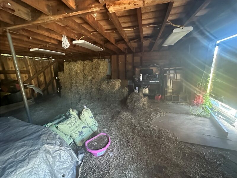 1058 Middletown Rd — photo 6