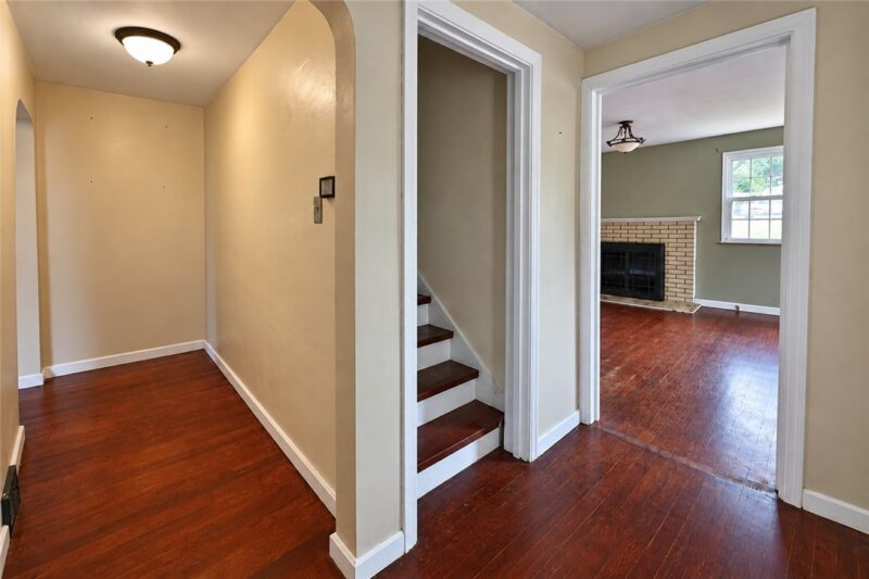 19 Hillcrest Ave — photo 7