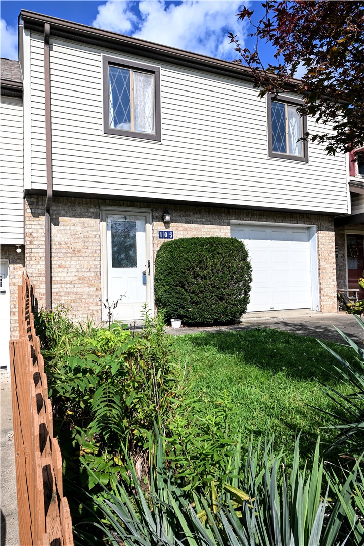 105 Williamsburg Drive — photo 2