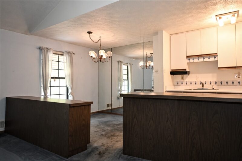 105 Williamsburg Drive — photo 8
