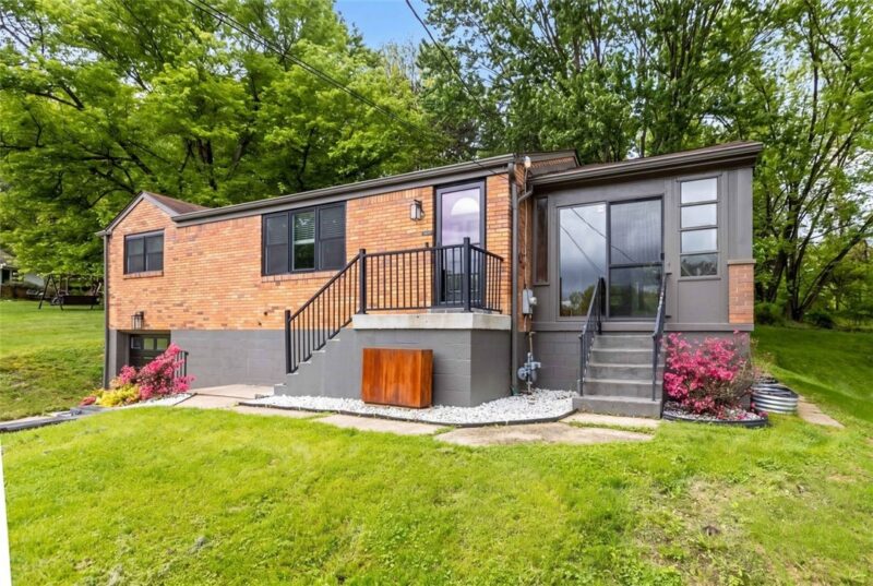 503 Brookdale Dr — photo 2