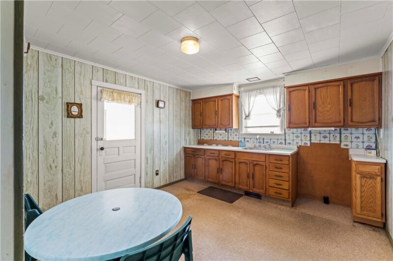 230 Mcclain St — photo 8