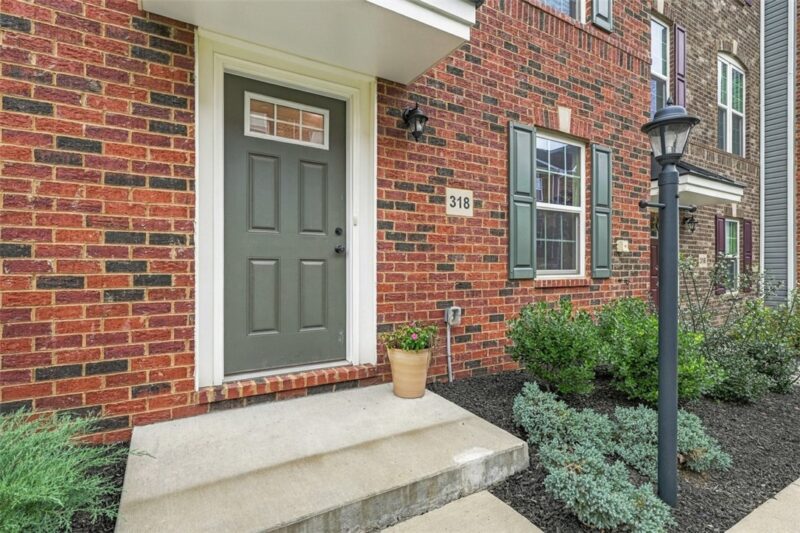 318 Abacot Way — photo 3