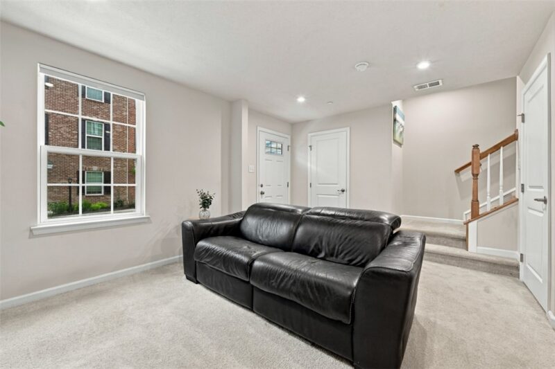 318 Abacot Way — photo 7