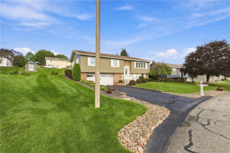 1316 Maplehurst Dr — photo 3