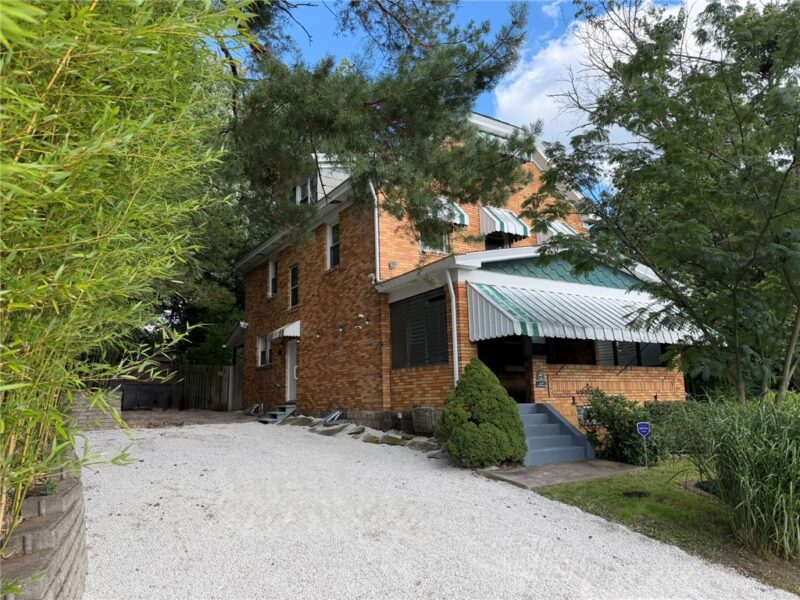 47 MULLOOLY STREET — photo 8