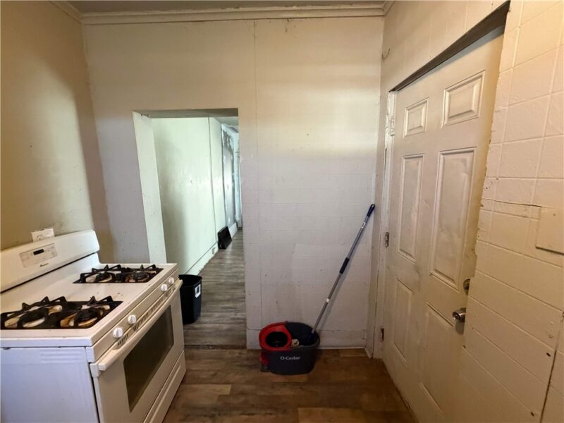 106 Meadow St — photo 8