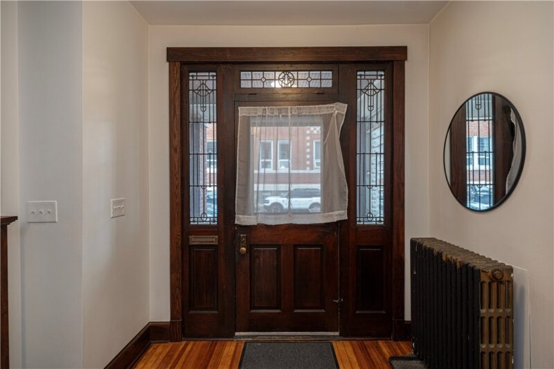 1406 Lowrie St — photo 2