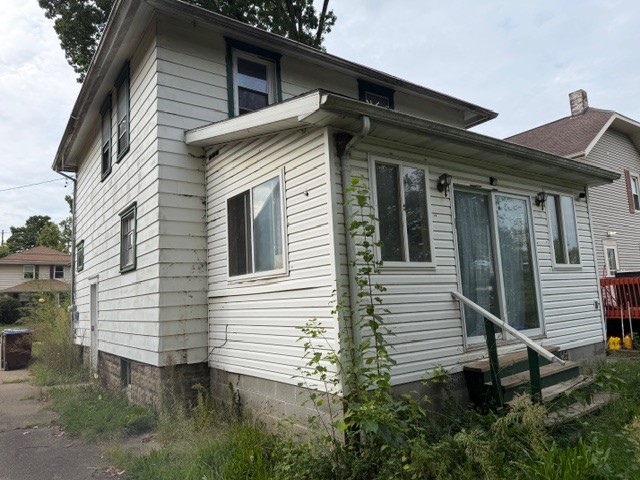 519 Wengler Ave — photo 3